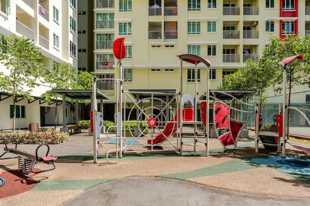 Suasana Residensi Damai Apartment Petaling Jaya Exterior foto